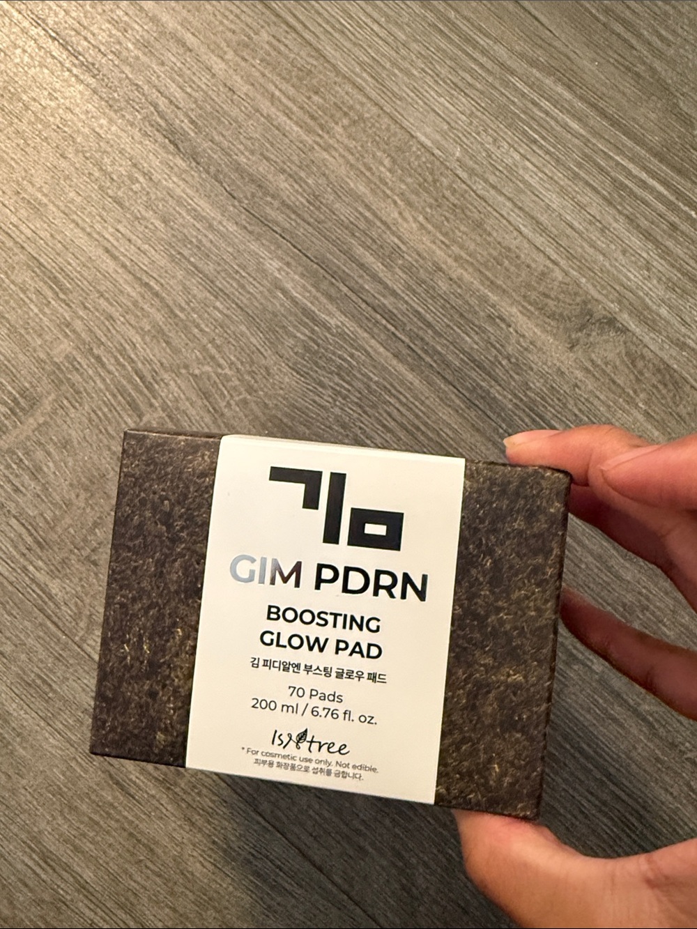 Isntree GIM PDRN Boosting Glow Pad in Brown